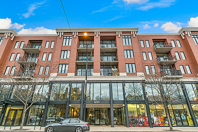 Property Photo:  3232 N Halsted Street D505  IL 60657 