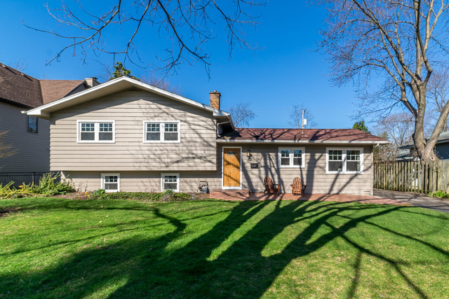 Property Photo:  1009 Emerald Drive  IL 60540 