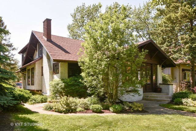 Property Photo:  607 N Raynor Avenue  IL 60435 