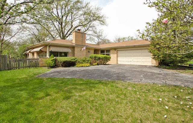 Property Photo:  1434 Evergreen Terrace  IL 60025 