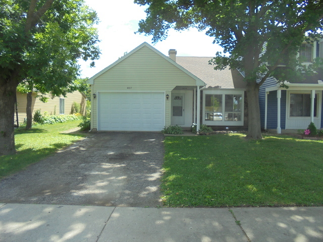 Property Photo: 407 Campus Drive IL 60120
