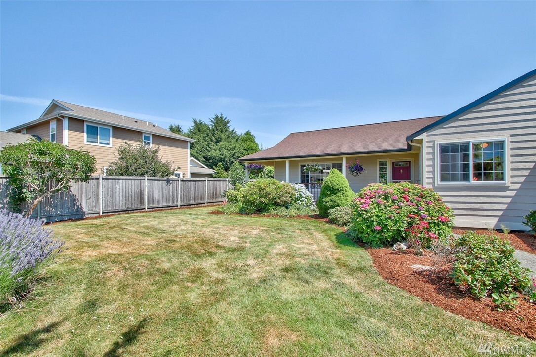 Property Photo:  1513 Bonnie Place  WA 98274 
