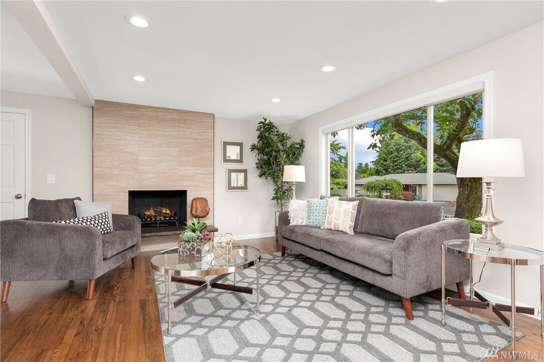 Property Photo: 28 Chelan Key WA 98006