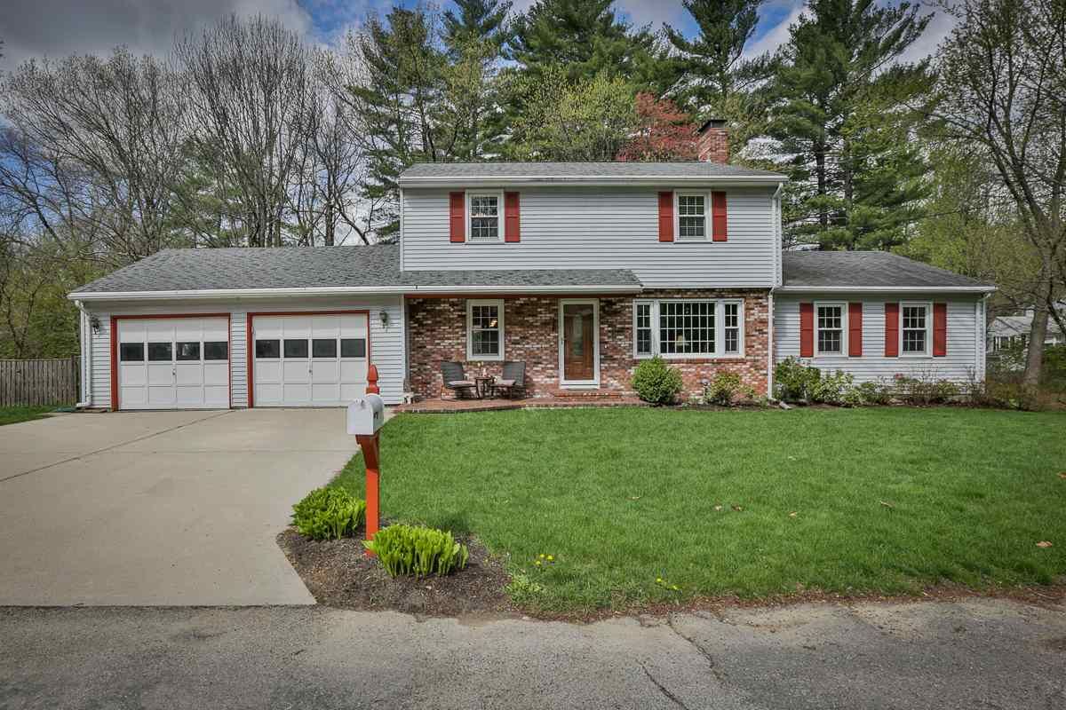 Property Photo: 7 Sherwood Drive NH 03063-2119
