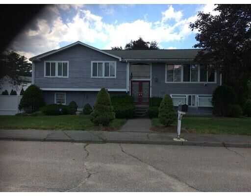 Property Photo:  7 Holly Ln  MA 02368 