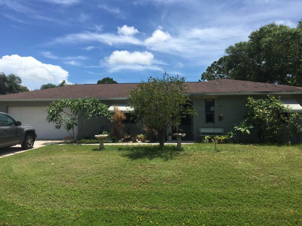 Property Photo:  1285 SW Broadview Street  FL 34983 