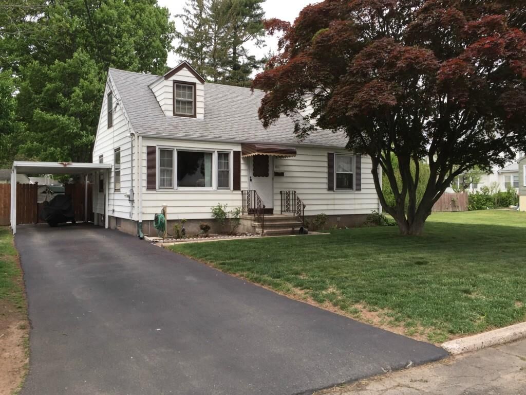 Property Photo:  101 Sidney Street Extension  CT 06512 