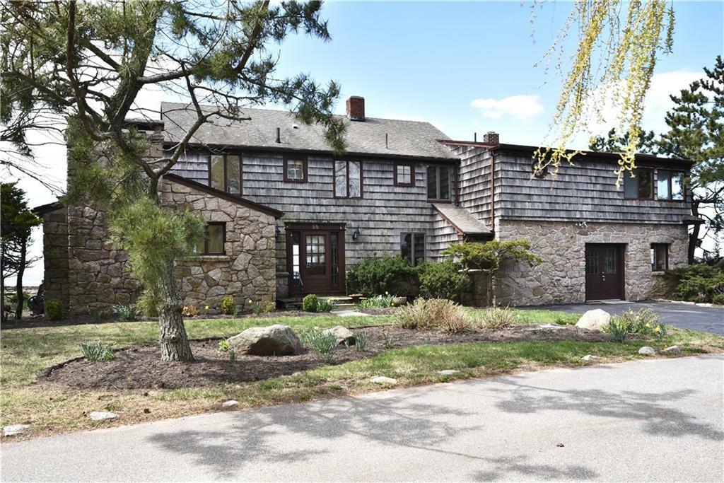 Property Photo: 55 Vineyard Place CT 06437