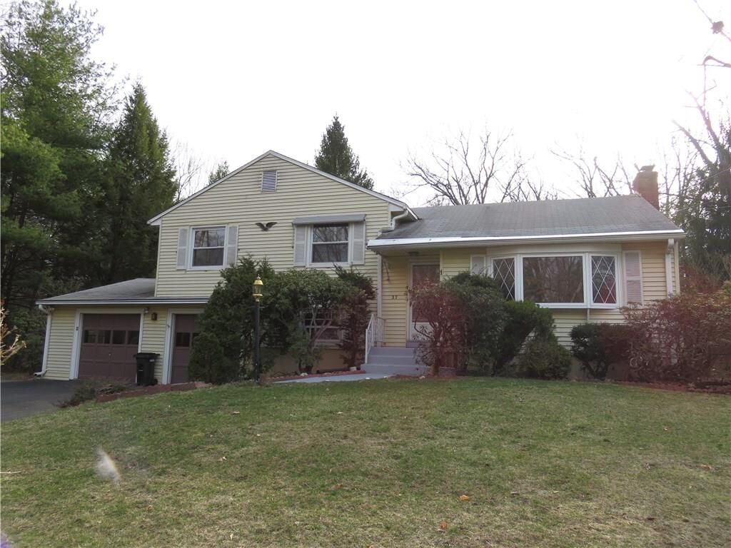 Property Photo:  27 Springbrook Lane  CT 06070 