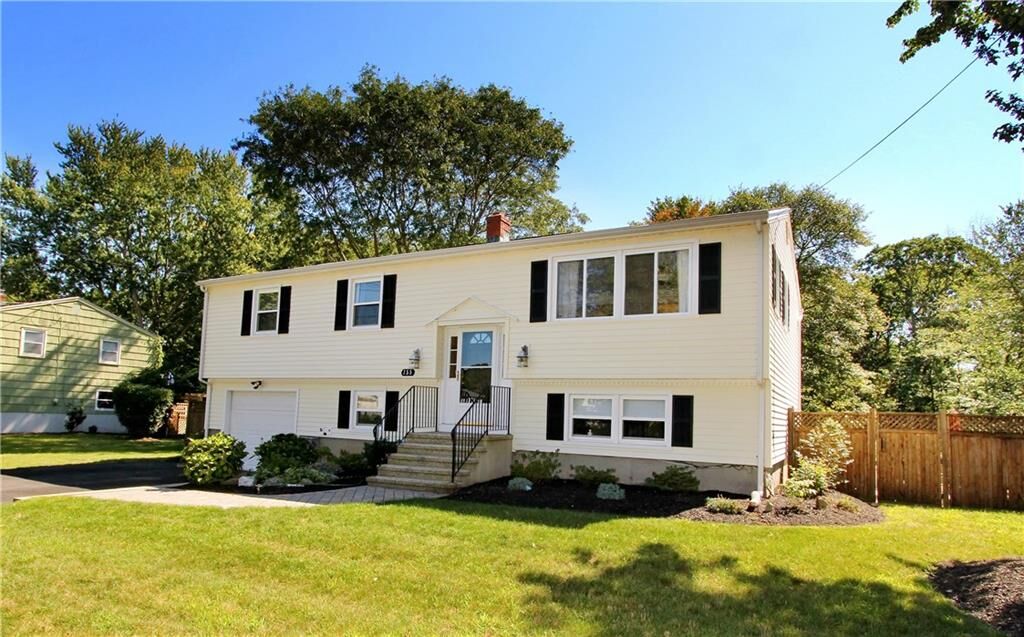 Property Photo:  155 Castle Lane  CT 06460 