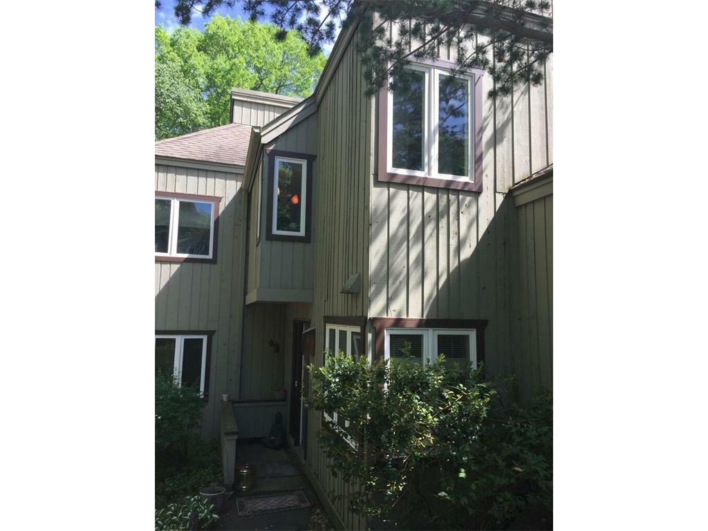 Property Photo:  9 Talcott Glen H  CT 06032 