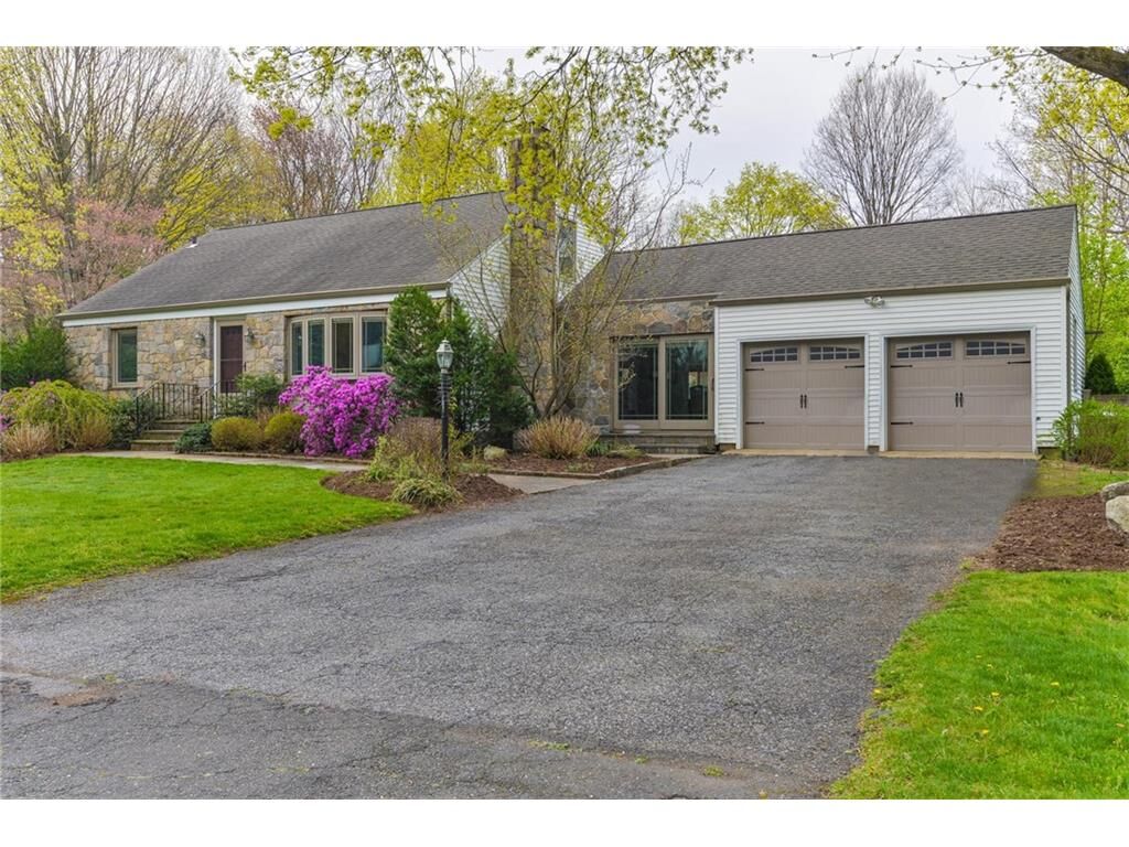 Property Photo: 19 Deerwood Manor CT 06851