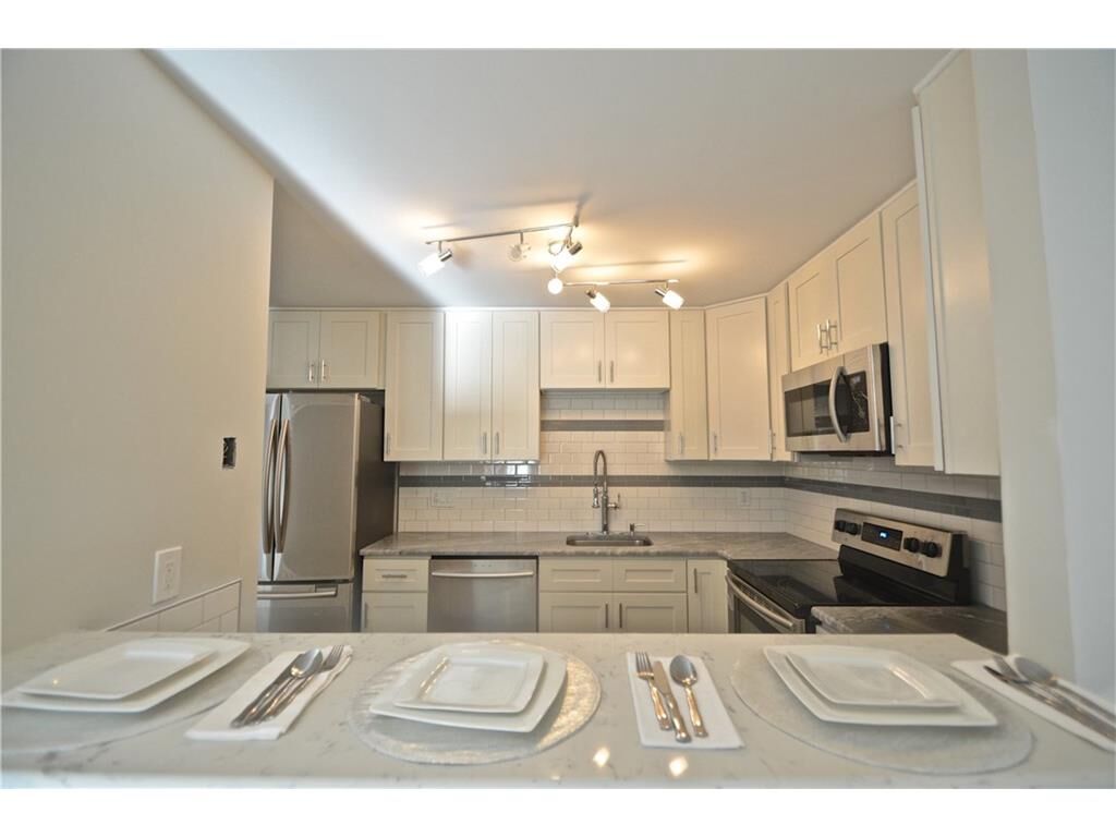 Property Photo: 15 Perry Avenue A7 CT 06850