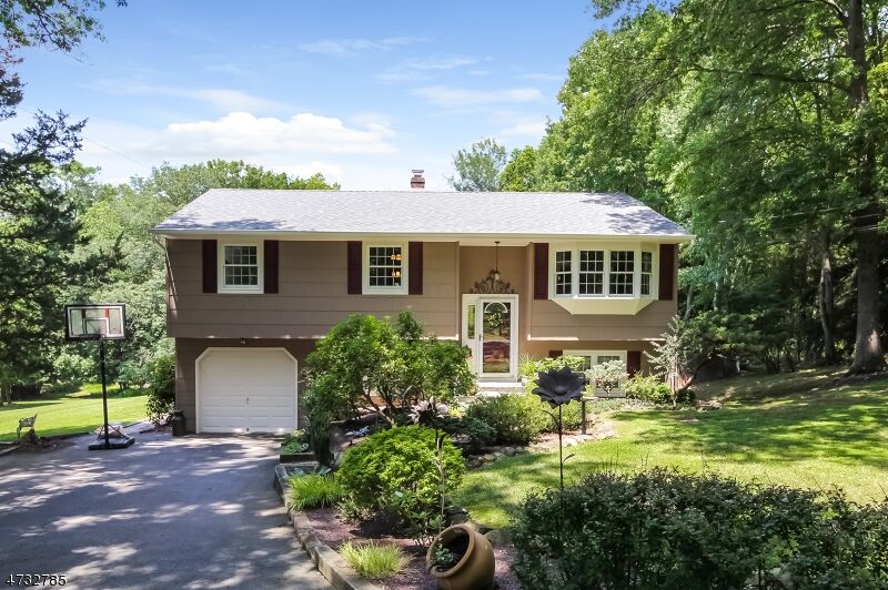 Property Photo:  28 Country Hill Rd  NJ 08833