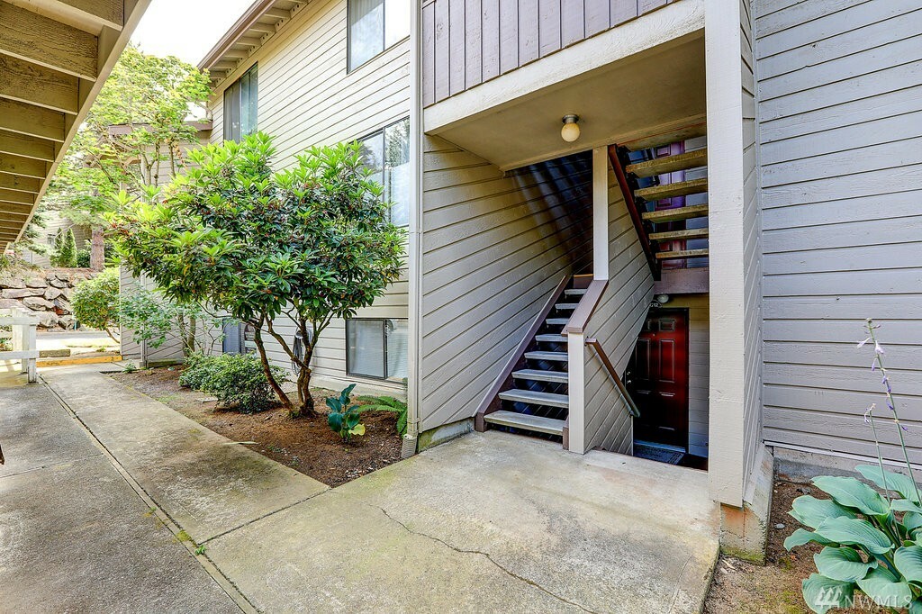 Property Photo:  15123 Sunwood Blvd Gg12  WA 98188 