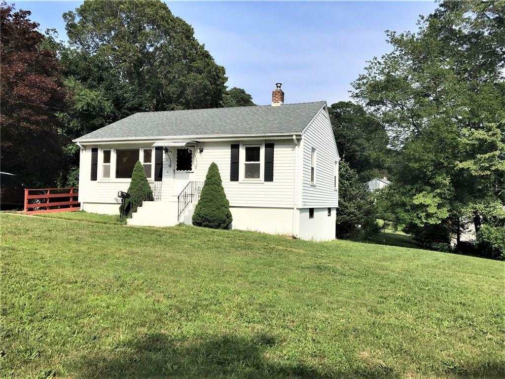 Property Photo:  11 Pamela Avenue  CT 06340 