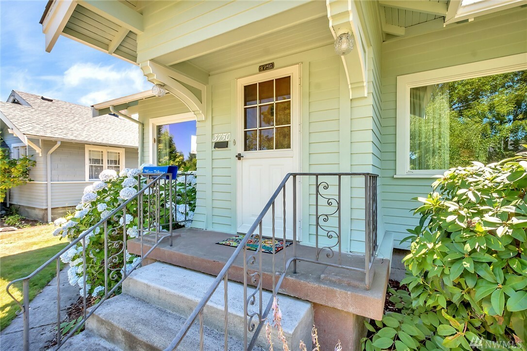 Property Photo:  3750 N 29th St  WA 98407 