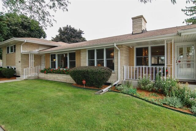 Property Photo:  1601 23rd Avenue  IL 60160 