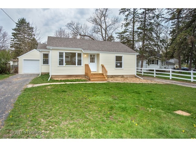 Property Photo: 206 Millard Avenue IL 60021