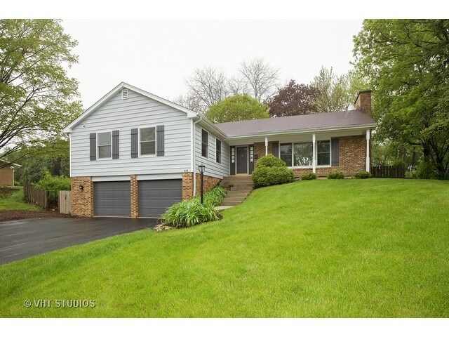 814 Skyline Drive  Barrington IL 60010 photo