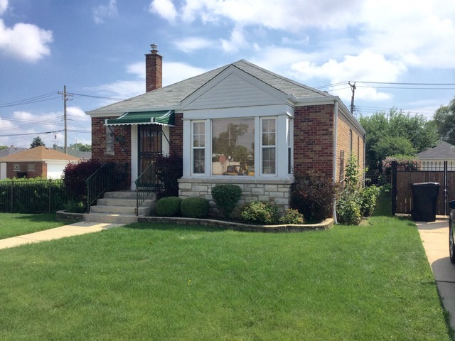 Property Photo: 5057 N Neva Avenue IL 60656