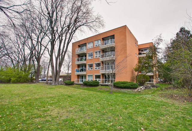 Property Photo:  1635 Milwaukee Avenue 204  IL 60048 