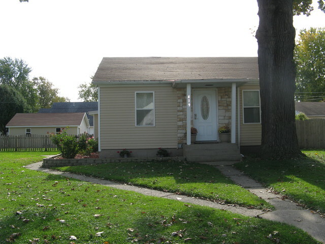 Property Photo:  419 Armstrong Street  IL 60450 