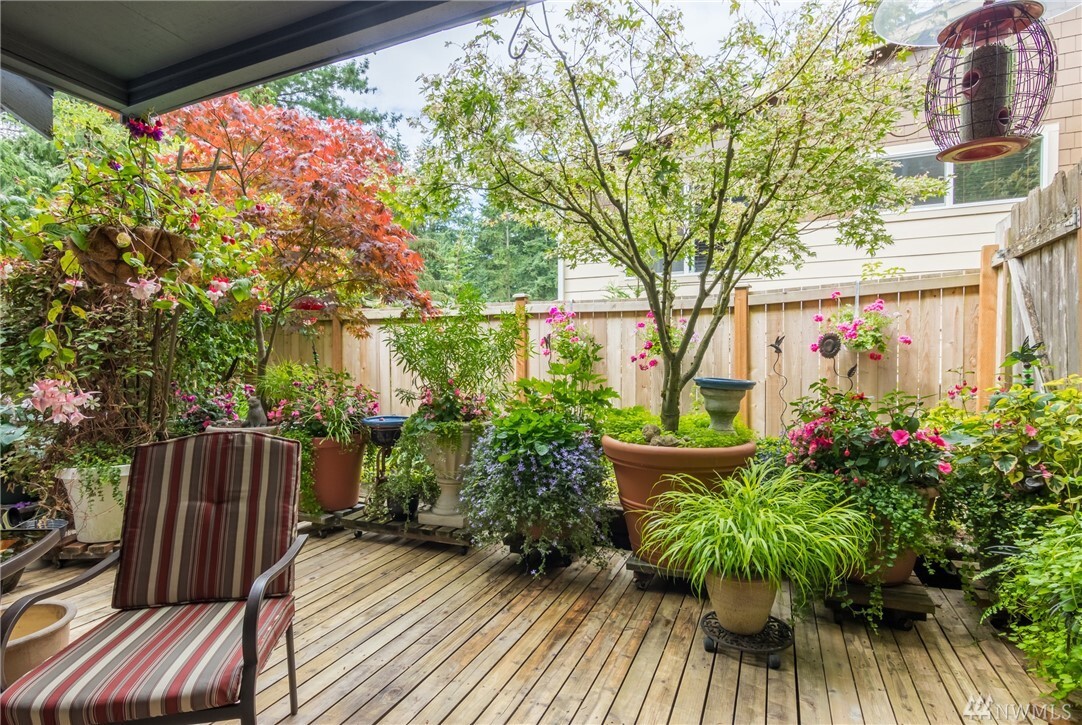 Property Photo: 8414 240th St SW B-104 WA 98026