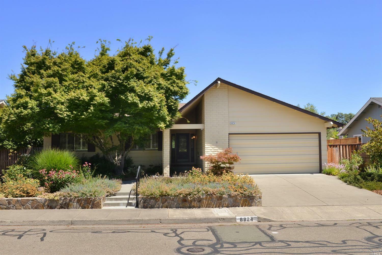 Property Photo: 8824 Oakmont Drive CA 95409