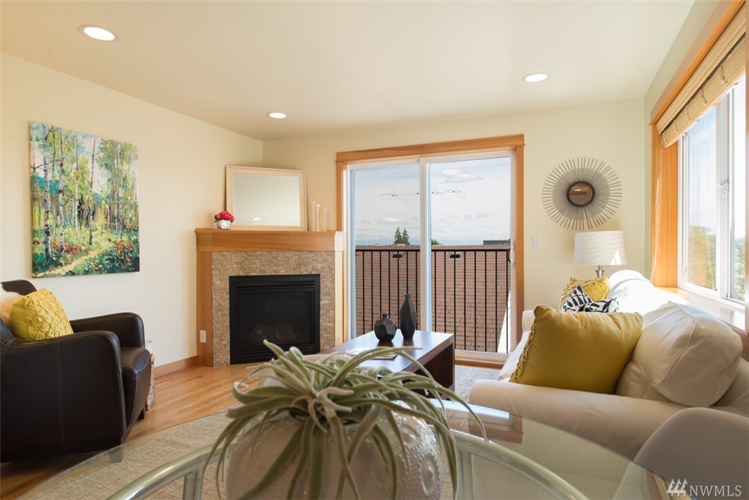 Property Photo: 4533 41st Ave SW A WA 98116