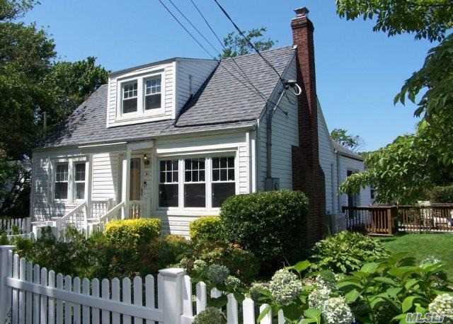 Property Photo:  63 Queen Drive  NY 11789 