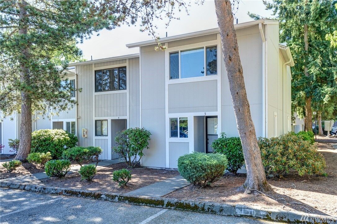 Property Photo:  25255 108th Ave SE J-5  WA 98030 