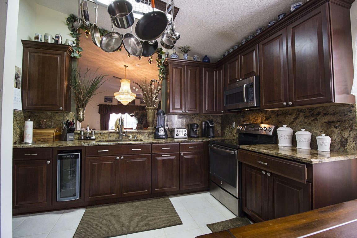 Property Photo: 5105 S La Sedona Circle FL 33484