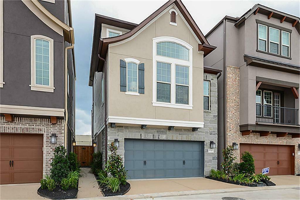 Property Photo: 2720 Church Wood Drive TX 77082