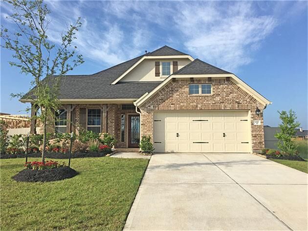 Property Photo: 122 Round Lake Drive TX 77469