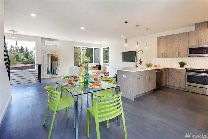 Property Photo: 13331 A 1st Ave NE WA 98133