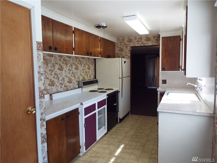 Property Photo:  721 SW 106th St  WA 98146 