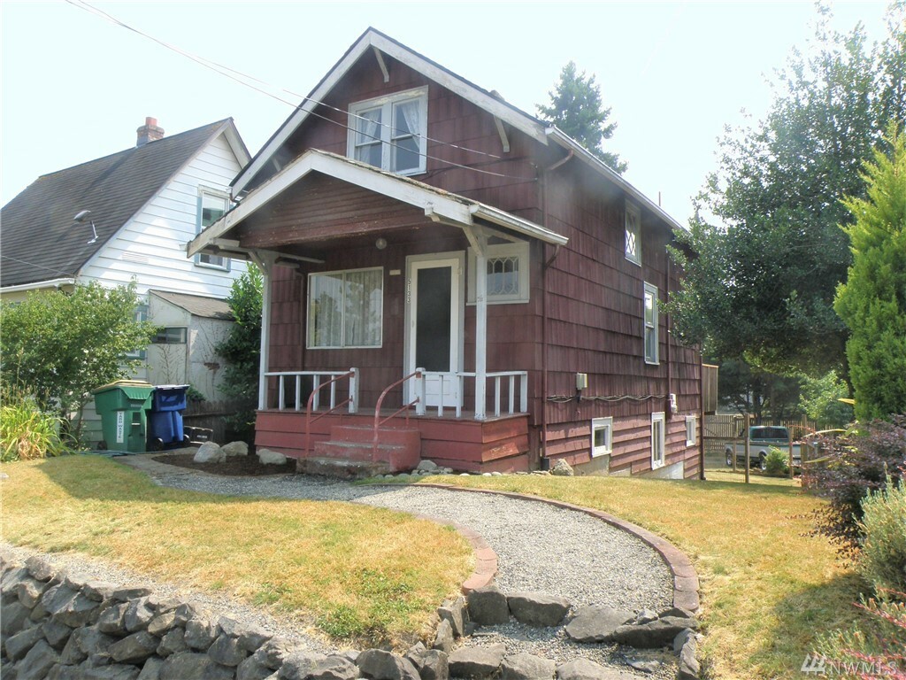 Property Photo:  5133 S Lucile St  WA 98118 