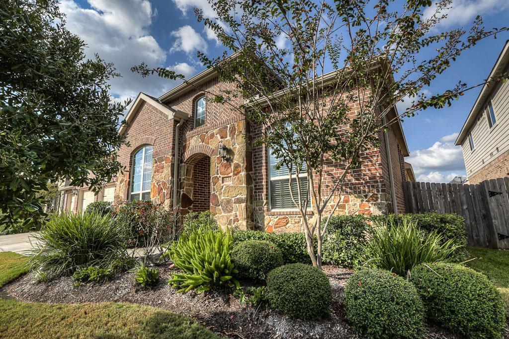 Property Photo: 8133 Threadtail Street TX 77385