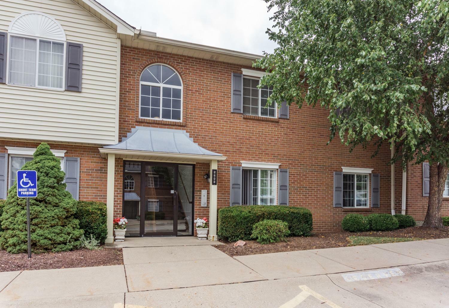 Property Photo: 5240 Farm House Lane 28 OH 45238