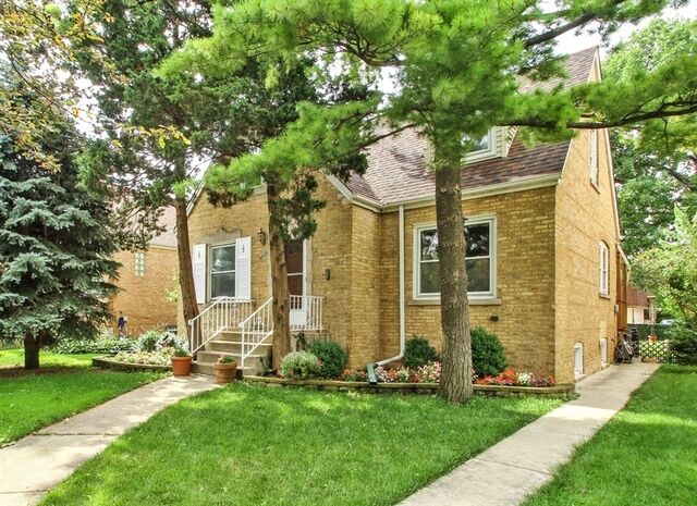 Property Photo:  7727 Bryn Mawr Avenue  IL 60631