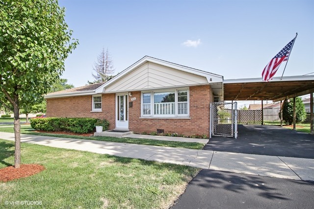 Property Photo: 7661 Long Avenue IL 60459
