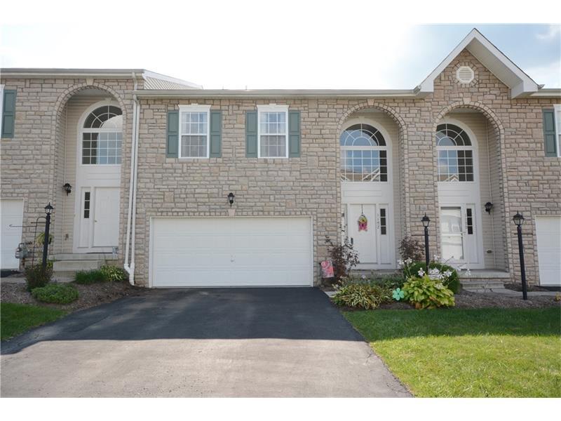 Property Photo:  1102 Arrowhead Dr  PA 15301 