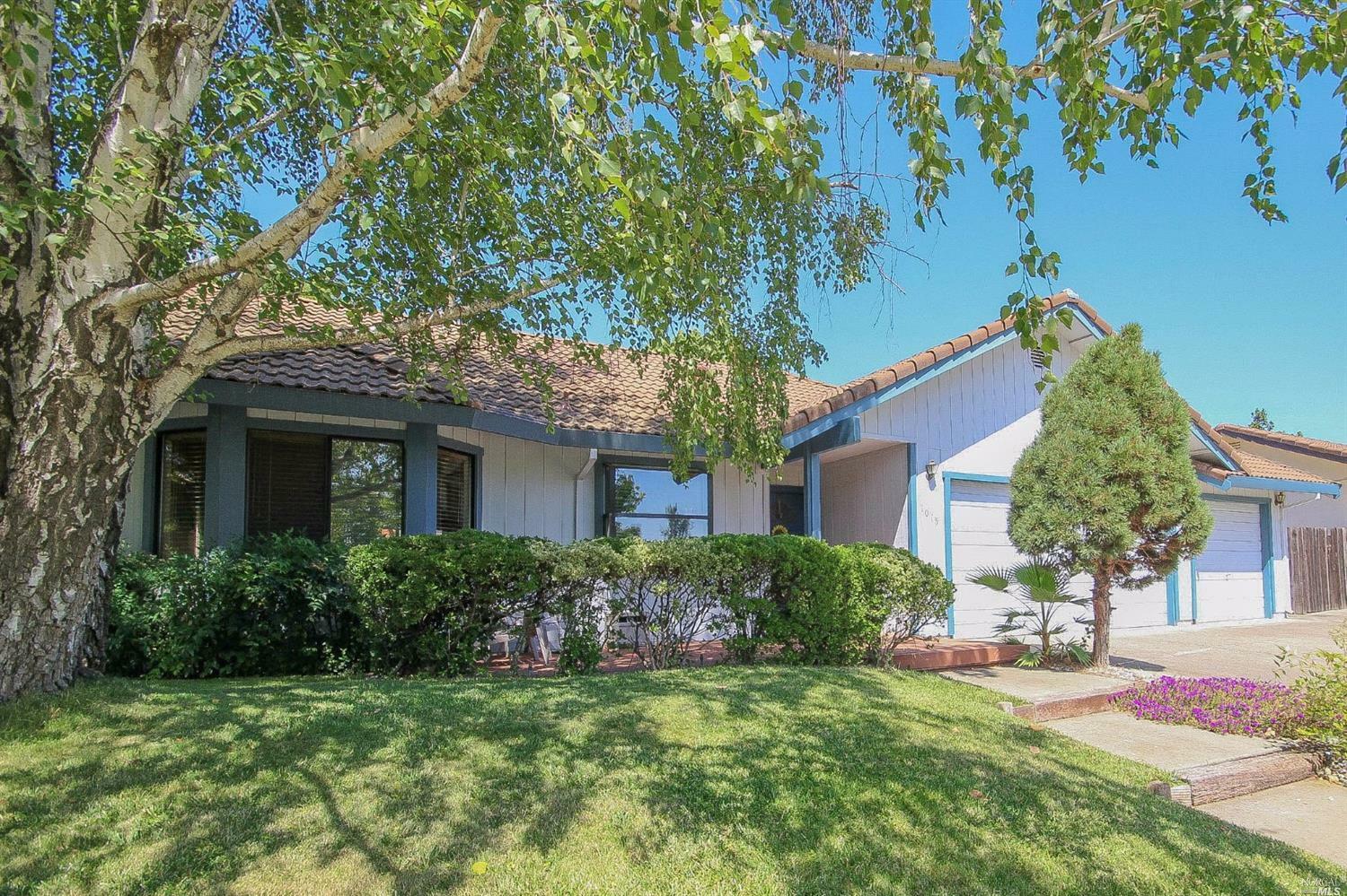 Property Photo:  1015 Parkgreen Drive  CA 95620 