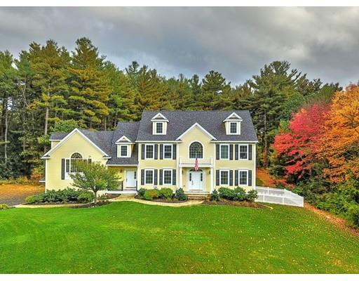 Property Photo: 36 Oriole Dr MA 01810