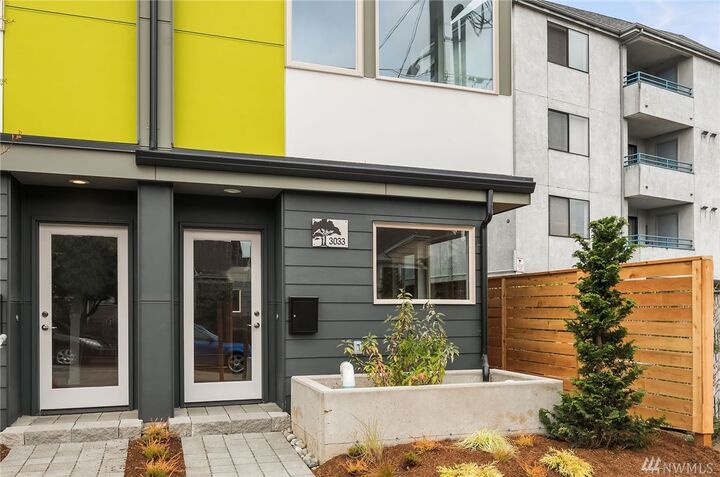 Property Photo:  3033 18th Ave S  WA 98144 