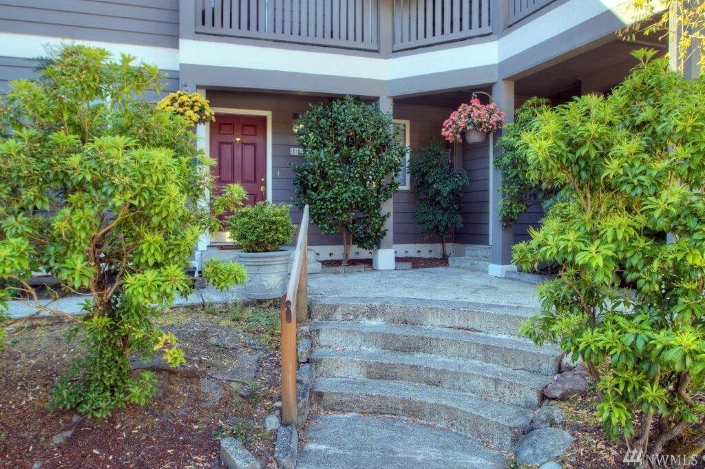 Property Photo:  3836 West Lake Sammamish Pkwy 102  WA 98052 