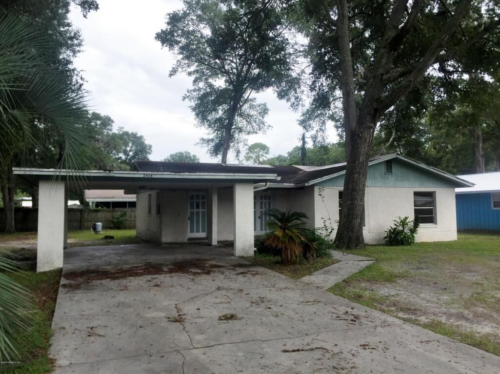 Property Photo:  2408 Leigh Terrace  FL 32177 