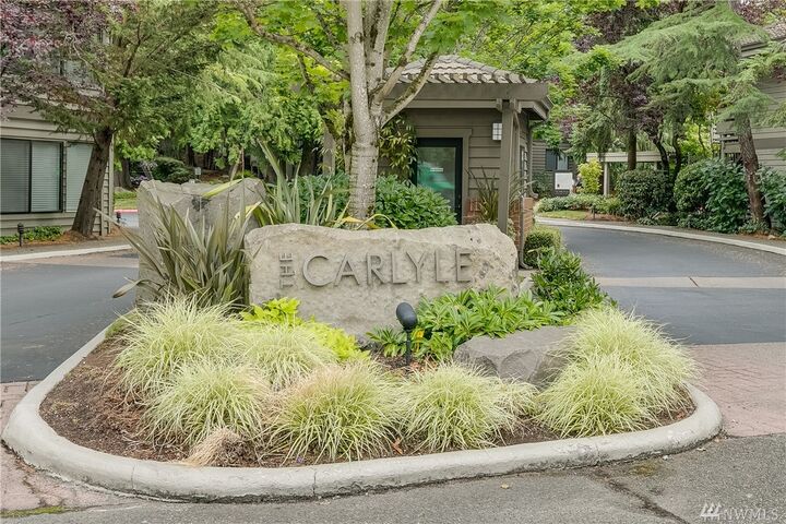 1380 Bellevue Wy NE 7  Bellevue WA 98004 photo