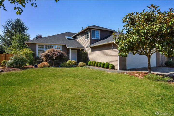 Property Photo:  15605 157th Ave SE  WA 98058 